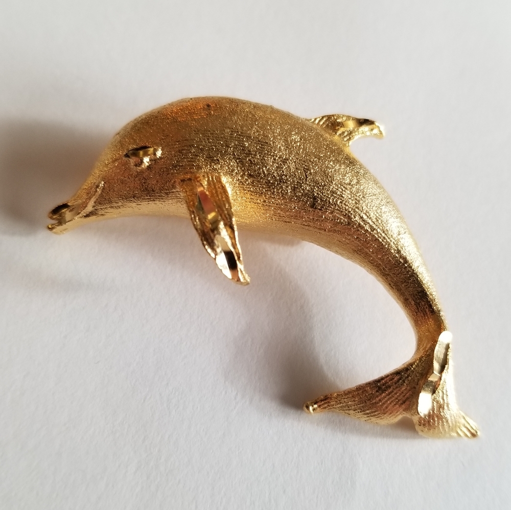 Vintage dolphin brooch gold tone Pin porpoise sea